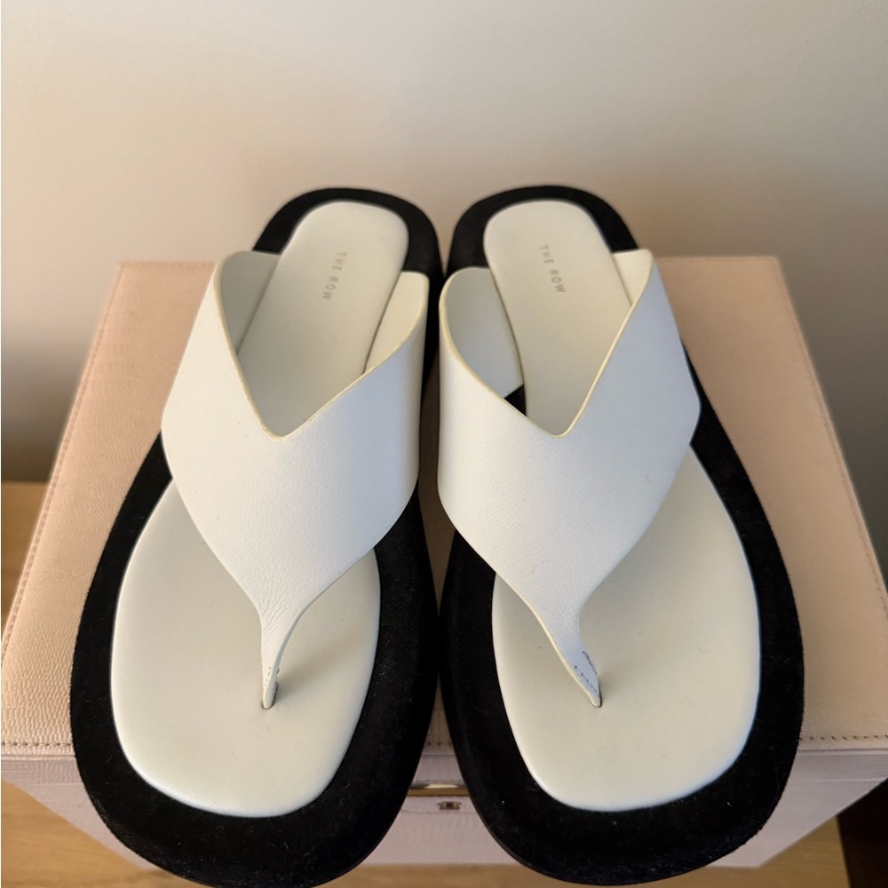 The Row Ginza Sandals (White/Black)